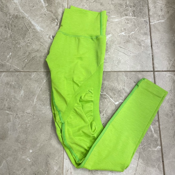 Aero Leggings - Picture 1 of 1